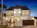 https://images.listonce.com.au/custom/160x/listings/120-belmore-road-balwyn-vic-3103/117/01684117_img_01.jpg?WGtfkkBq6wY