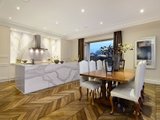 https://images.listonce.com.au/custom/160x/listings/120-belmore-road-balwyn-vic-3103/117/01684117_img_07.jpg?Saws_KNGRGY