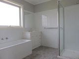 https://images.listonce.com.au/custom/160x/listings/120-granby-crescent-highton-vic-3216/346/01779346_img_07.jpg?vjiG3kaMBEw