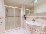 https://images.listonce.com.au/custom/160x/listings/120-grandview-road-wheelers-hill-vic-3150/391/01606391_img_14.jpg?nBoXuIetn_A