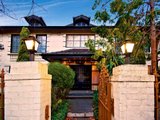 https://images.listonce.com.au/custom/160x/listings/120-highbury-grove-kew-vic-3101/725/01683725_img_02.jpg?ijo0ep-Bd78