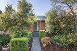 https://images.listonce.com.au/custom/160x/listings/120-meadow-crescent-mount-waverley-vic-3149/629/01423629_img_01.jpg?JeWplQK3DIs