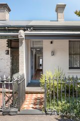 https://images.listonce.com.au/custom/160x/listings/120-victoria-street-fitzroy-vic-3065/284/01853284_img_23.jpg?gdtxtuaGPYo