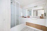 https://images.listonce.com.au/custom/160x/listings/120120-sturt-street-southbank-vic-3006/985/01731985_img_09.jpg?u171qwDIO8w