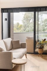 https://images.listonce.com.au/custom/160x/listings/120190-ferguson-street-williamstown-vic-3016/783/01724783_img_08.jpg?MMk3K3zYoD0