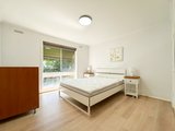https://images.listonce.com.au/custom/160x/listings/1204-gallaghers-road-glen-waverley-vic-3150/976/01815976_img_02.jpg?-ita76Uq-ko
