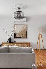 https://images.listonce.com.au/custom/160x/listings/1205-rattray-road-montmorency-vic-3094/105/01811105_img_04.jpg?qpeywFL-WNg