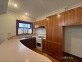 https://images.listonce.com.au/custom/160x/listings/120a-bent-street-northcote-vic-3070/086/01882086_img_02.jpg?WJ_mFIql4e8