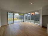 https://images.listonce.com.au/custom/160x/listings/120b-bernard-street-cheltenham-vic-3192/048/01592048_img_10.jpg?SBOQCzBWmT4