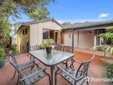 https://images.listonce.com.au/custom/160x/listings/121-bastow-road-lilydale-vic-3140/002/01526002_img_23.jpg?eDHvuNiGSCc