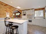 https://images.listonce.com.au/custom/160x/listings/121-bastow-road-lilydale-vic-3140/322/01525322_img_08.jpg?sVRKASGsdxk