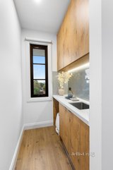 https://images.listonce.com.au/custom/160x/listings/121-blue-hills-avenue-mount-waverley-vic-3149/825/01738825_img_18.jpg?6AZGRqlZkFw
