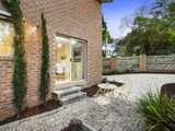https://images.listonce.com.au/custom/160x/listings/121-broad-st-greensborough-vic-3088/087/01765087_img_07.jpg?ZmEY-JwH0do