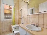 https://images.listonce.com.au/custom/160x/listings/121-danks-street-albert-park-vic-3206/546/01087546_img_08.jpg?WXYSKHuiB68