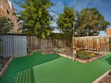 https://images.listonce.com.au/custom/160x/listings/121-danks-street-albert-park-vic-3206/546/01087546_img_09.jpg?XhQ00lnNNAs