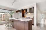 https://images.listonce.com.au/custom/160x/listings/121-gordons-road-south-morang-vic-3752/475/01916475_img_04.jpg?LntvJC6PDeo