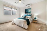 https://images.listonce.com.au/custom/160x/listings/121-gordons-road-south-morang-vic-3752/977/01718977_img_07.jpg?M5imsOID4AI