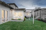 https://images.listonce.com.au/custom/160x/listings/121-hartwell-hill-road-camberwell-vic-3124/720/01423720_img_10.jpg?RrqFdewJLaY