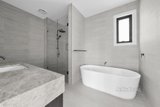 https://images.listonce.com.au/custom/160x/listings/121-inverell-avenue-mount-waverley-vic-3149/600/01719600_img_09.jpg?4_1Drlf_mtU