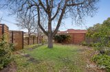 https://images.listonce.com.au/custom/160x/listings/121-the-glen-donvale-vic-3111/048/01767048_img_12.jpg?0QSbvyrpvm4