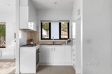 https://images.listonce.com.au/custom/160x/listings/121-whitelaw-street-reservoir-vic-3073/458/01538458_img_07.jpg?NjgVAumLC1g