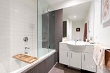 https://images.listonce.com.au/custom/160x/listings/12119-tennyson-street-elwood-vic-3184/644/01912644_img_13.jpg?d46W-AaSxnI