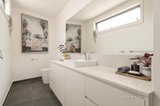 https://images.listonce.com.au/custom/160x/listings/1212-barker-street-cheltenham-vic-3192/723/01483723_img_08.jpg?GD_brEID70o