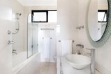https://images.listonce.com.au/custom/160x/listings/1214-stephensons-road-mount-waverley-vic-3149/704/01724704_img_10.jpg?T9CQeQHUURU