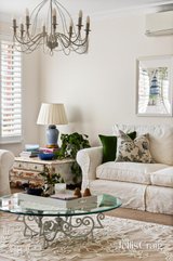 https://images.listonce.com.au/custom/160x/listings/1215a-wattle-grove-mckinnon-vic-3204/348/01954348_img_14.jpg?hF5QOWwYr88