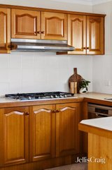 https://images.listonce.com.au/custom/160x/listings/1215a-wattle-grove-mckinnon-vic-3204/348/01954348_img_15.jpg?UQusr3hTCOE