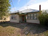 https://images.listonce.com.au/custom/160x/listings/122-beverin-street-sebastopol-vic-3356/976/01575976_img_01.jpg?9MzkLTqLrxg