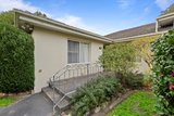 https://images.listonce.com.au/custom/160x/listings/122-chestnut-street-surrey-hills-vic-3127/452/01889452_img_09.jpg?0vbTHlGs54Y
