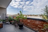 https://images.listonce.com.au/custom/160x/listings/122-gray-street-brunswick-vic-3056/458/01737458_img_07.jpg?9WWiaUEr12w
