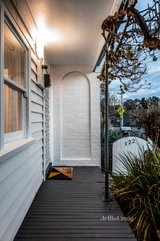 https://images.listonce.com.au/custom/160x/listings/122-hawthorn-road-northcote-vic-3070/632/01090632_img_02.jpg?R6AwULa7UTg