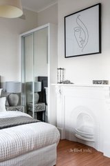 https://images.listonce.com.au/custom/160x/listings/122-hawthorn-road-northcote-vic-3070/632/01090632_img_14.jpg?aPH4eDIiZYc