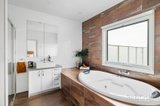 https://images.listonce.com.au/custom/160x/listings/122-mawby-road-bentleigh-east-vic-3165/571/01932571_img_09.jpg?gFE1mCN7xT0