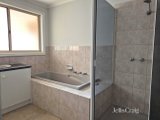 https://images.listonce.com.au/custom/160x/listings/122-mcintyre-drive-altona-vic-3018/182/01970182_img_06.jpg?4hM50yGsdps