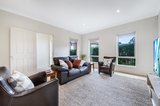 https://images.listonce.com.au/custom/160x/listings/122-mckelvie-court-glen-waverley-vic-3150/089/01661089_img_02.jpg?pVk7d9xuLrg