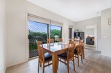 https://images.listonce.com.au/custom/160x/listings/122-mckelvie-court-glen-waverley-vic-3150/089/01661089_img_05.jpg?2ddDqLH6cH8