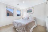 https://images.listonce.com.au/custom/160x/listings/122-mckelvie-court-glen-waverley-vic-3150/089/01661089_img_08.jpg?zMXOiopexDQ