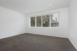 https://images.listonce.com.au/custom/160x/listings/122-park-street-south-melbourne-vic-3205/212/01650212_img_01.jpg?xGDT-rqW2HY