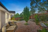 https://images.listonce.com.au/custom/160x/listings/122-turner-street-briar-hill-vic-3088/812/00769812_img_10.jpg?SGuowVL7LvI