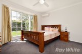 https://images.listonce.com.au/custom/160x/listings/1225-gallaghers-road-glen-waverley-vic-3150/976/01660976_img_05.jpg?asOzNP2nfK4