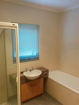 https://images.listonce.com.au/custom/160x/listings/12267-centre-road-bentleigh-vic-3204/587/01734587_img_01.jpg?4QHBpL2xT9o