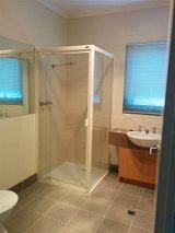 https://images.listonce.com.au/custom/160x/listings/12267-centre-road-bentleigh-vic-3204/587/01734587_img_02.jpg?kSQ8OA0uuW8