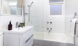 https://images.listonce.com.au/custom/160x/listings/1227-beena-avenue-carnegie-vic-3163/022/01692022_img_04.jpg?NWp3dnpnD98