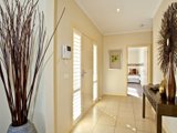 https://images.listonce.com.au/custom/160x/listings/123-7-nerissa-grove-oak-park-vic-3046/489/00847489_img_05.jpg?VDihhM9VkWI