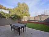 https://images.listonce.com.au/custom/160x/listings/123-7-nerissa-grove-oak-park-vic-3046/489/00847489_img_08.jpg?P_5DMZGLqoI