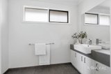 https://images.listonce.com.au/custom/160x/listings/123-alkoomi-avenue-hamlyn-heights-vic-3215/973/01970973_img_07.jpg?yvGdrYjs4Ng