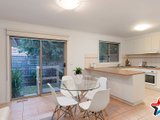 https://images.listonce.com.au/custom/160x/listings/123-laird-street-croydon-vic-3136/468/01529468_img_05.jpg?TVuEkeorXXc